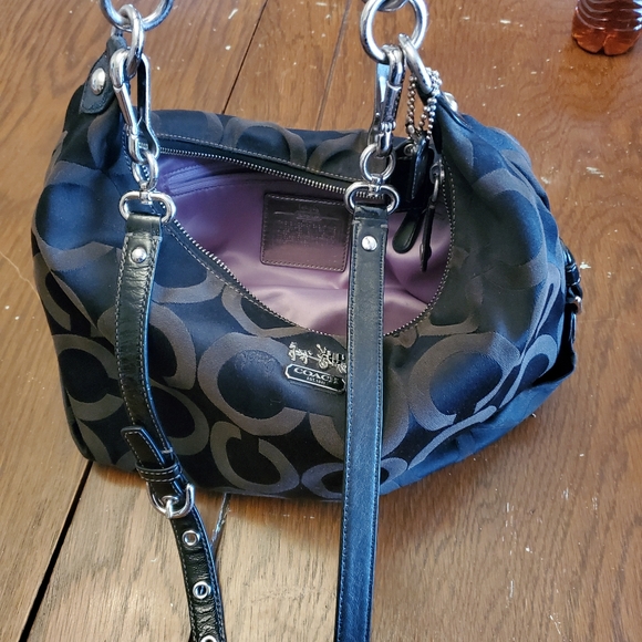 Coach - Picture 4 of 9